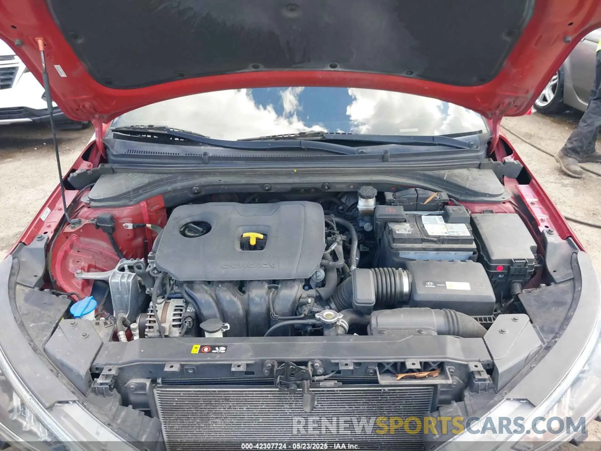 10 Photograph of a damaged car KMHD84LF6KU747420 HYUNDAI ELANTRA 2019