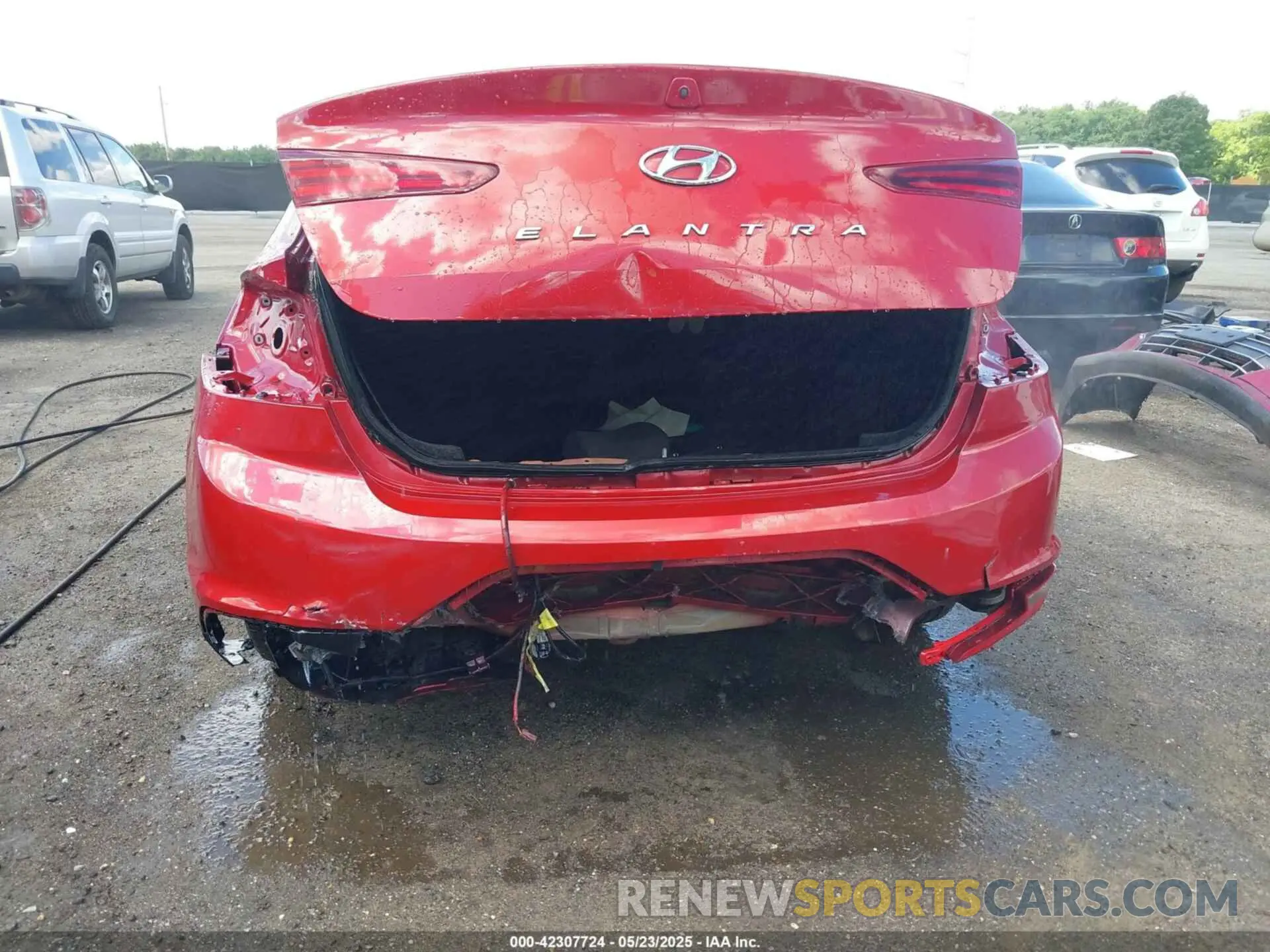 6 Photograph of a damaged car KMHD84LF6KU747420 HYUNDAI ELANTRA 2019