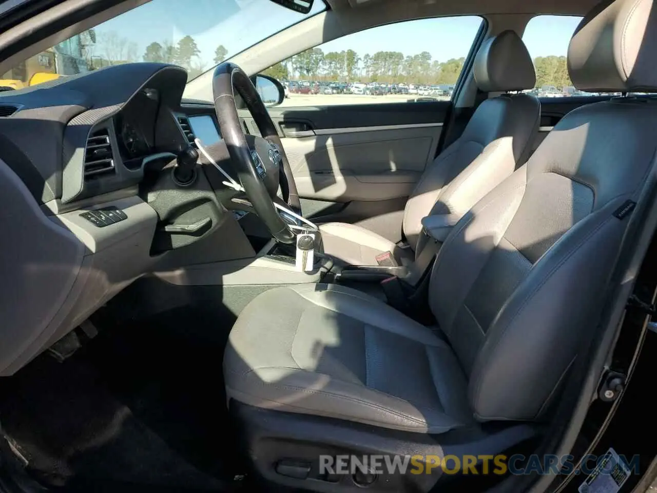 7 Photograph of a damaged car KMHD84LF6KU784077 HYUNDAI ELANTRA 2019