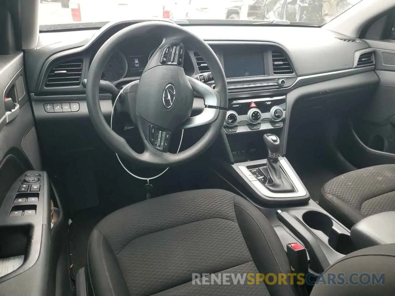 8 Photograph of a damaged car KMHD84LF6KU784368 HYUNDAI ELANTRA 2019