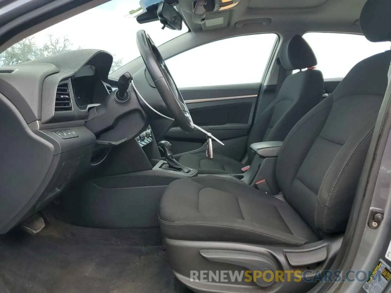 7 Photograph of a damaged car KMHD84LF6KU810127 HYUNDAI ELANTRA 2019