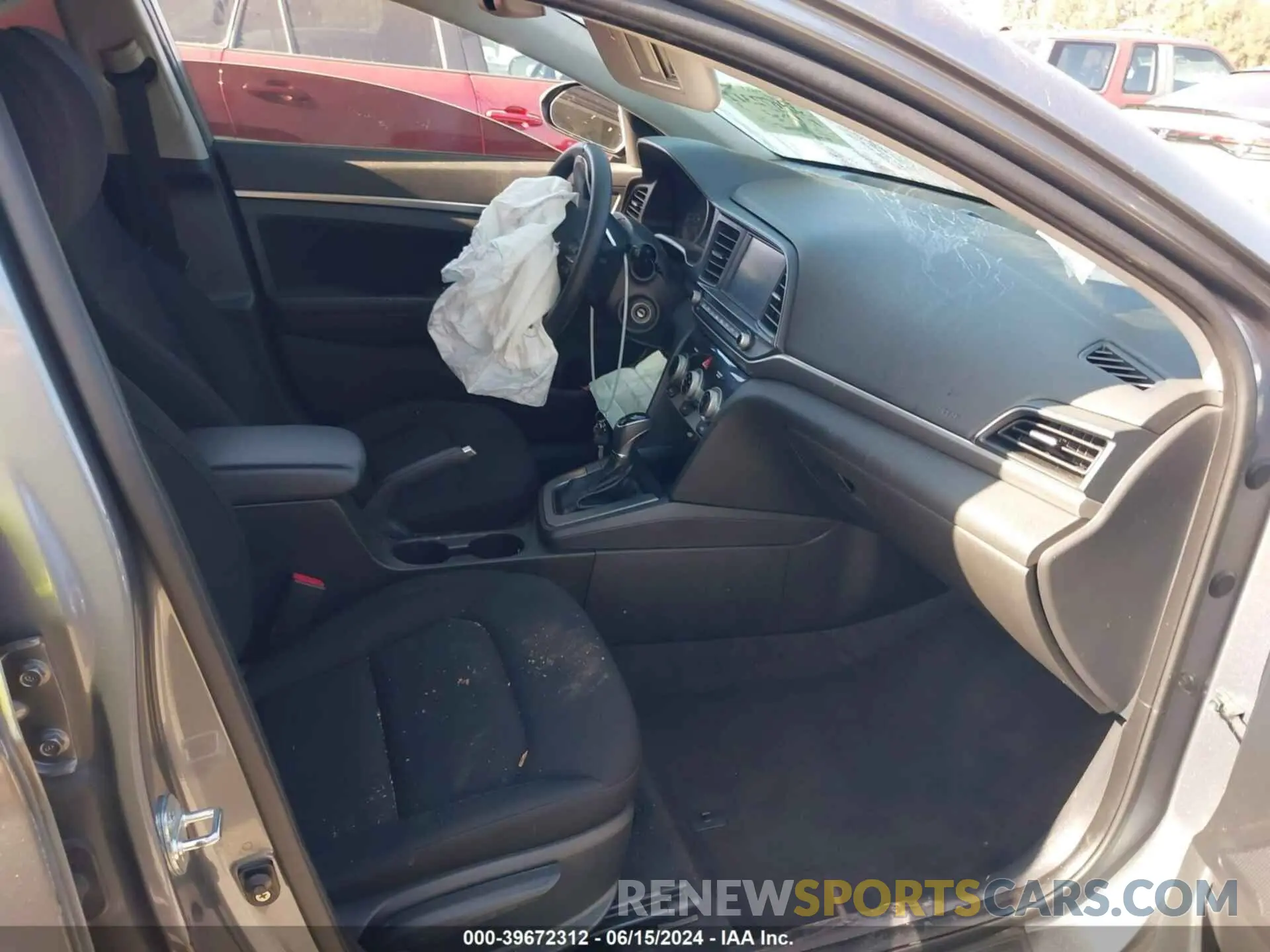 5 Photograph of a damaged car KMHD84LF6KU814856 HYUNDAI ELANTRA 2019