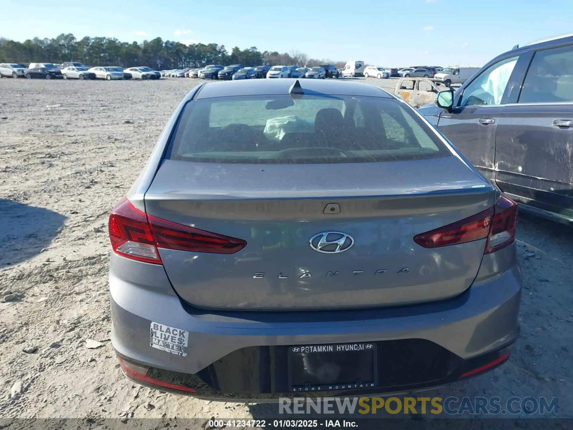 16 Photograph of a damaged car KMHD84LF6KU830703 HYUNDAI ELANTRA 2019