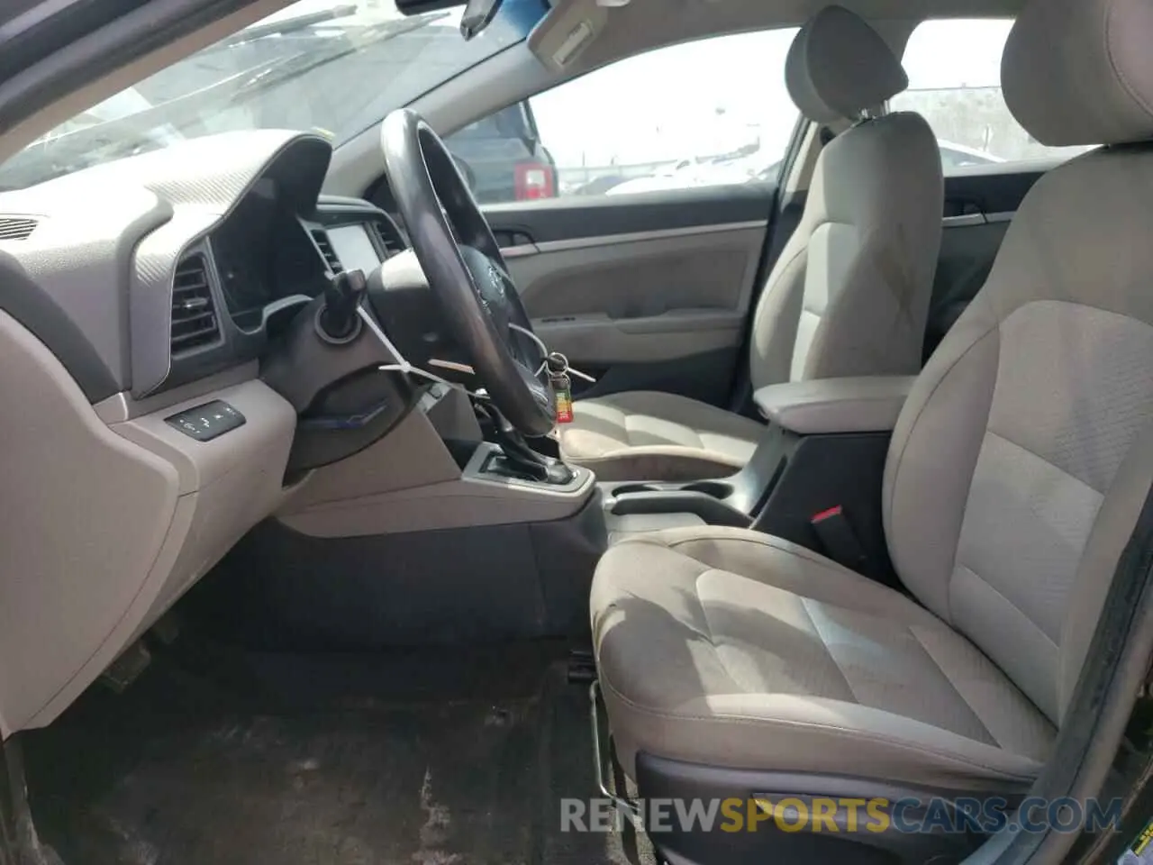 7 Photograph of a damaged car KMHD84LF7KU746308 HYUNDAI ELANTRA 2019