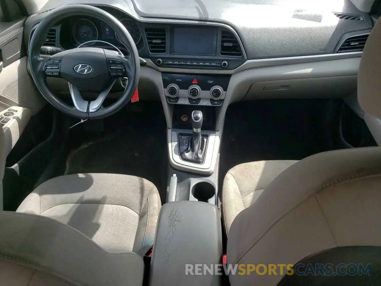 8 Photograph of a damaged car KMHD84LF7KU746308 HYUNDAI ELANTRA 2019