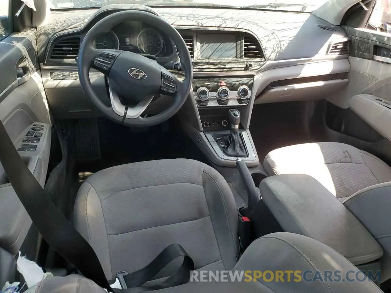 8 Photograph of a damaged car KMHD84LF7KU750553 HYUNDAI ELANTRA 2019