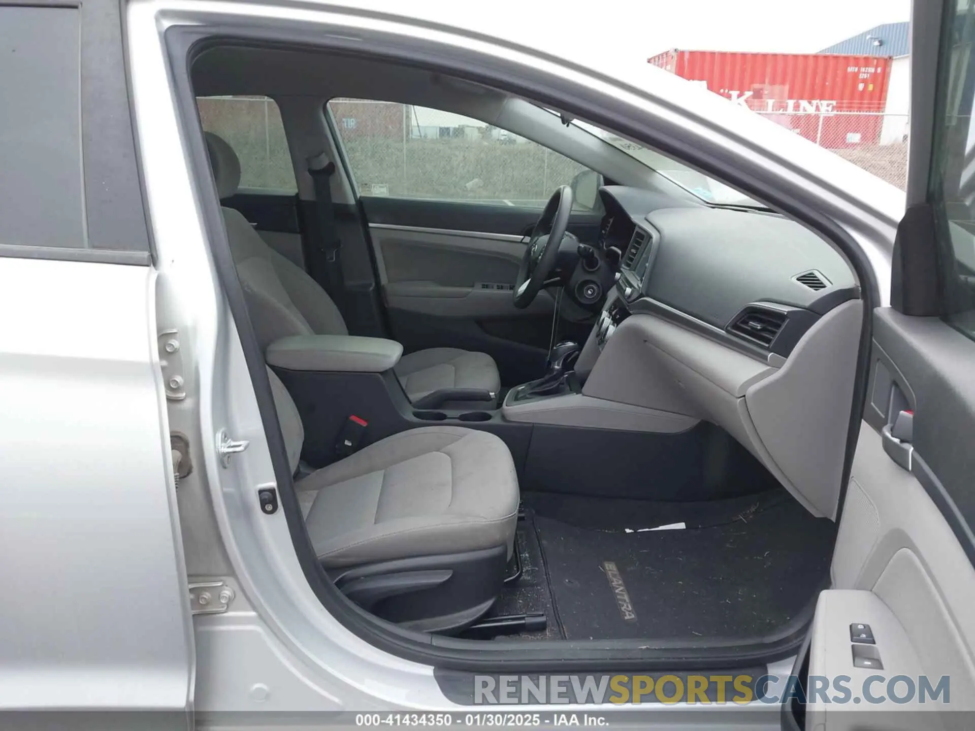 5 Photograph of a damaged car KMHD84LF7KU773329 HYUNDAI ELANTRA 2019