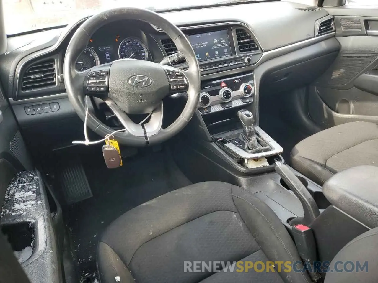8 Photograph of a damaged car KMHD84LF7KU800884 HYUNDAI ELANTRA 2019