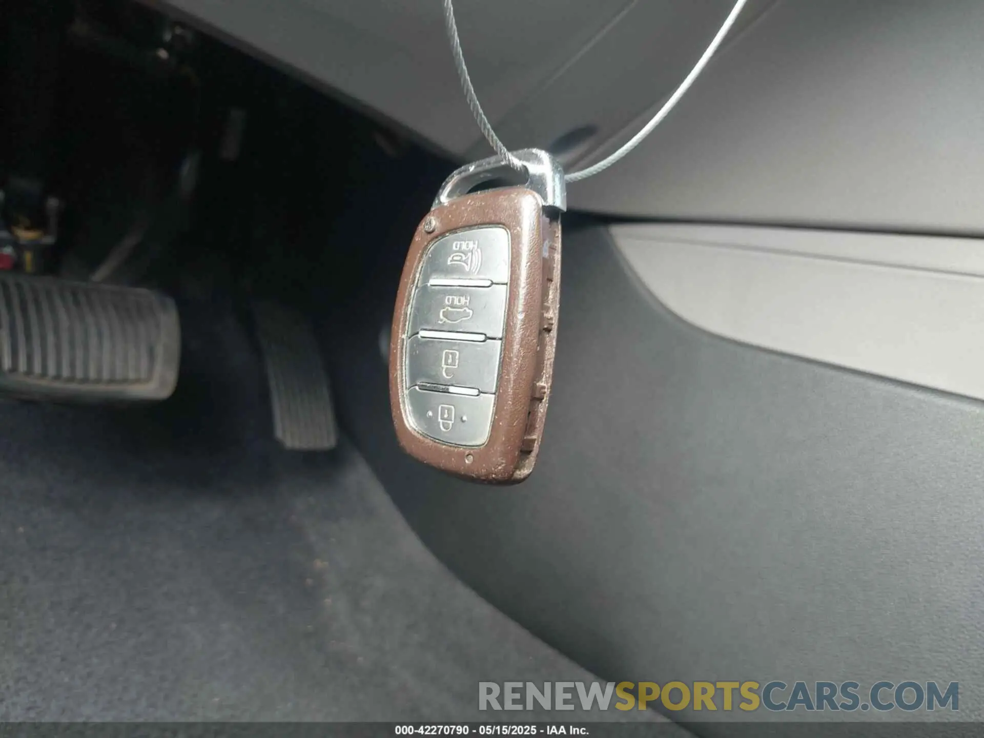 11 Photograph of a damaged car KMHD84LF7KU859465 HYUNDAI ELANTRA 2019
