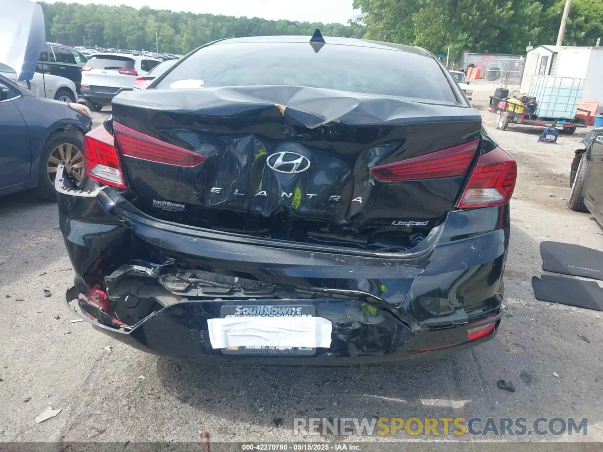 16 Photograph of a damaged car KMHD84LF7KU859465 HYUNDAI ELANTRA 2019