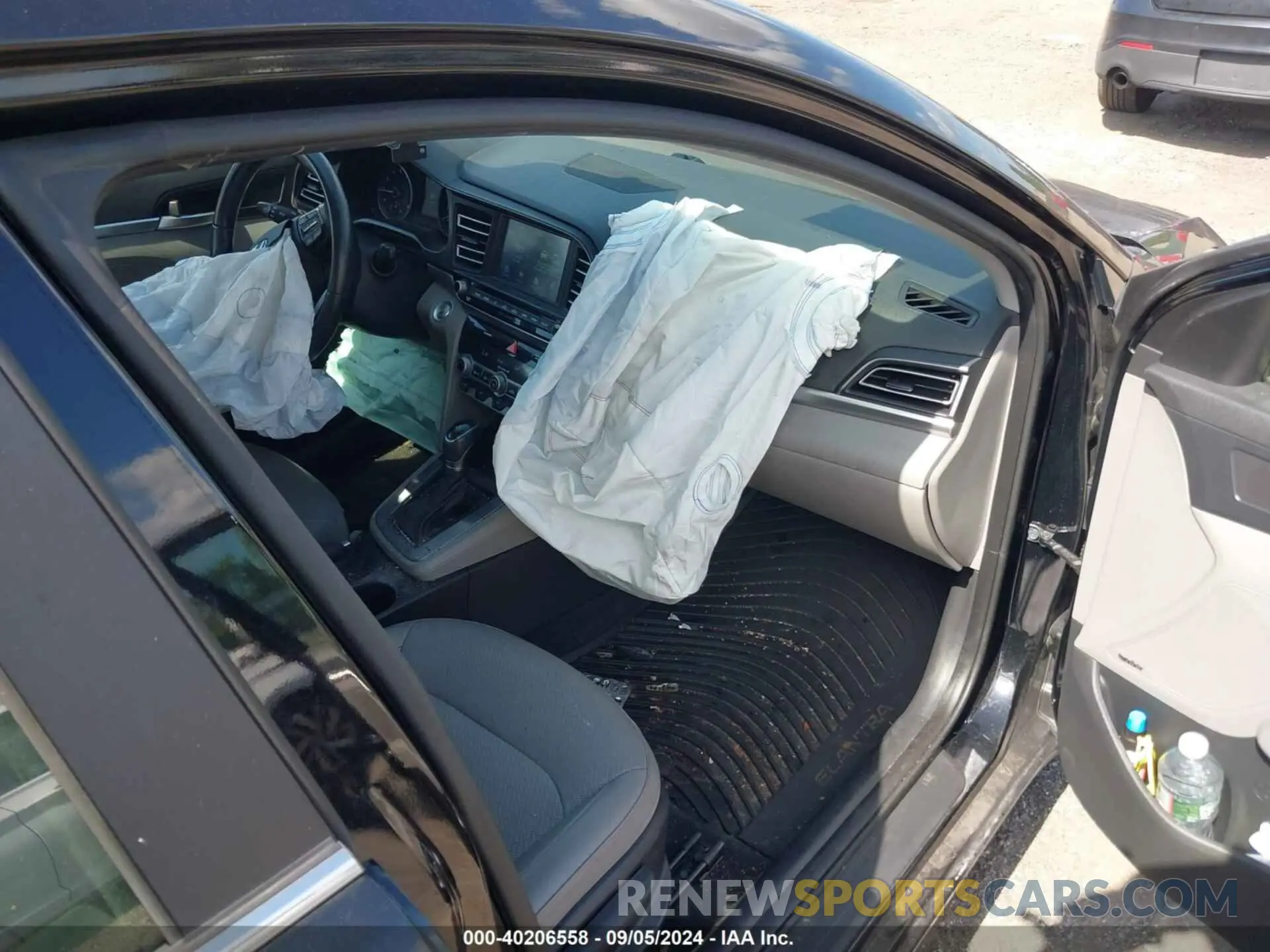5 Photograph of a damaged car KMHD84LF7KU862253 HYUNDAI ELANTRA 2019