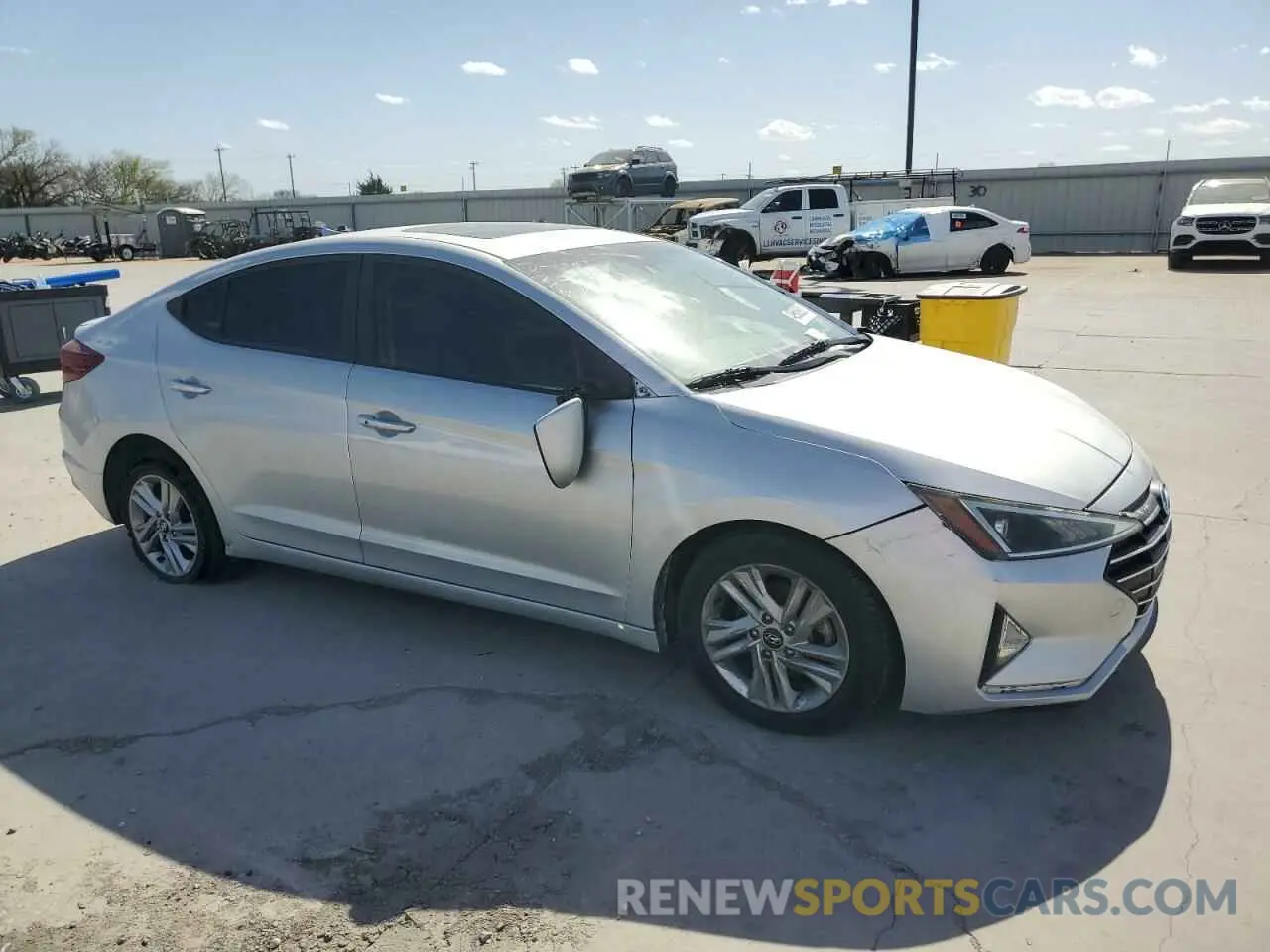 4 Photograph of a damaged car KMHD84LF8KU786798 HYUNDAI ELANTRA 2019