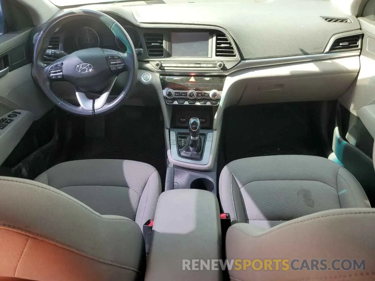8 Photograph of a damaged car KMHD84LF8KU786798 HYUNDAI ELANTRA 2019