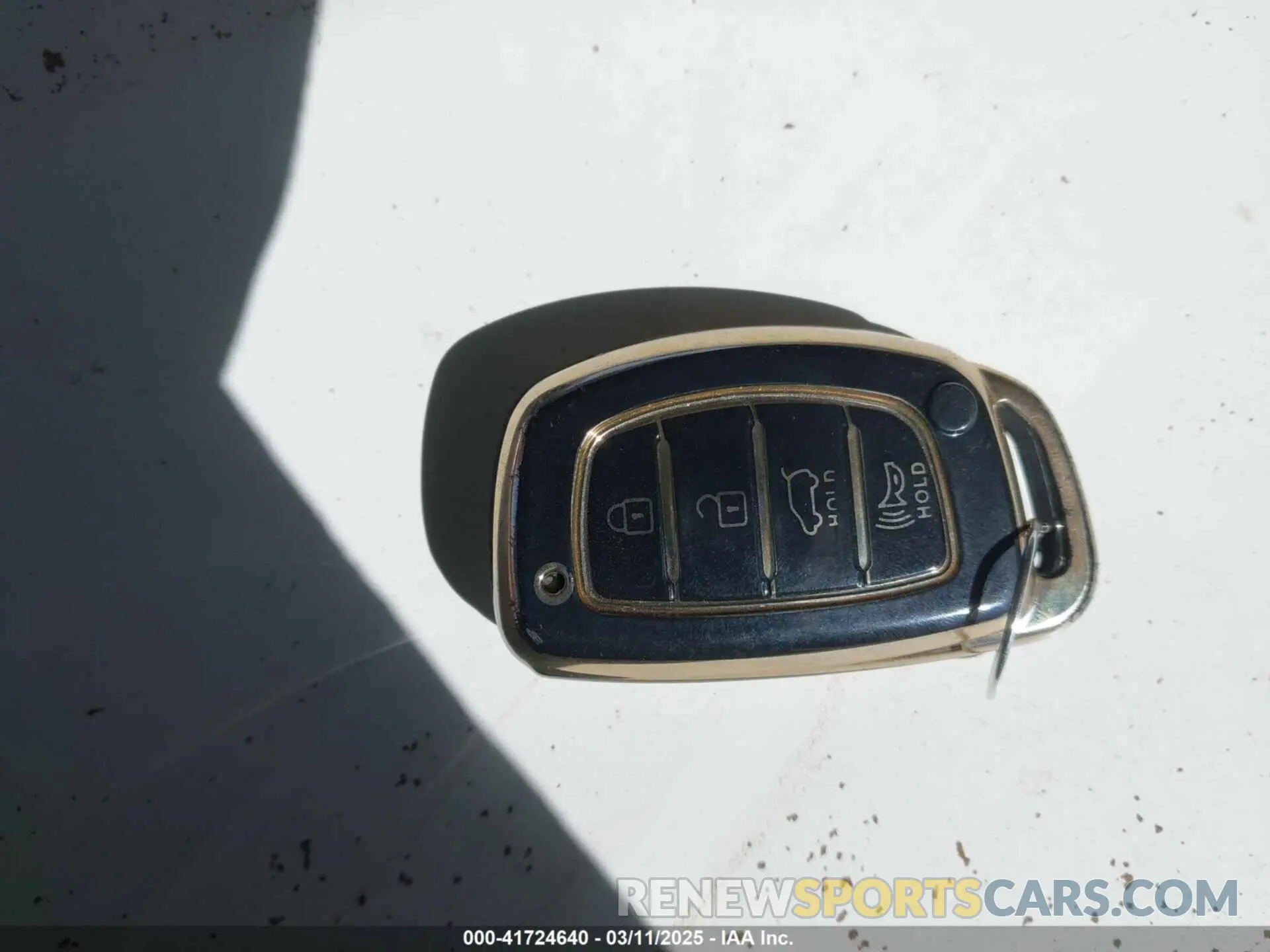 11 Photograph of a damaged car KMHD84LF8KU816835 HYUNDAI ELANTRA 2019