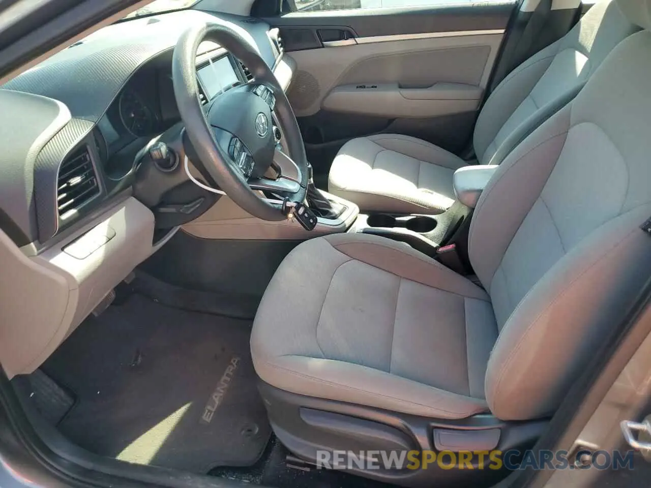 7 Photograph of a damaged car KMHD84LF8KU823736 HYUNDAI ELANTRA 2019