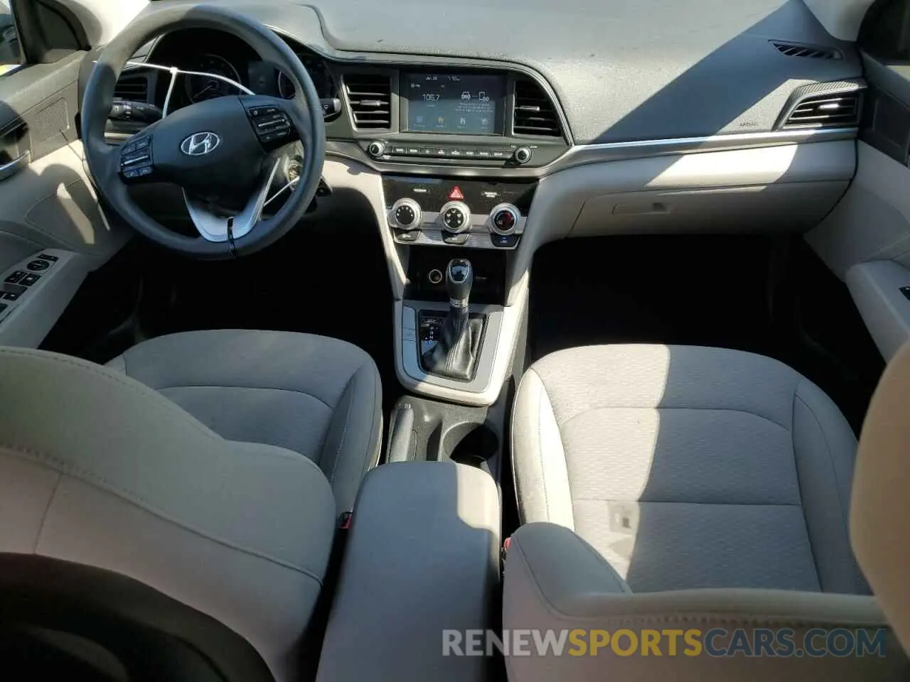 8 Photograph of a damaged car KMHD84LF8KU823736 HYUNDAI ELANTRA 2019