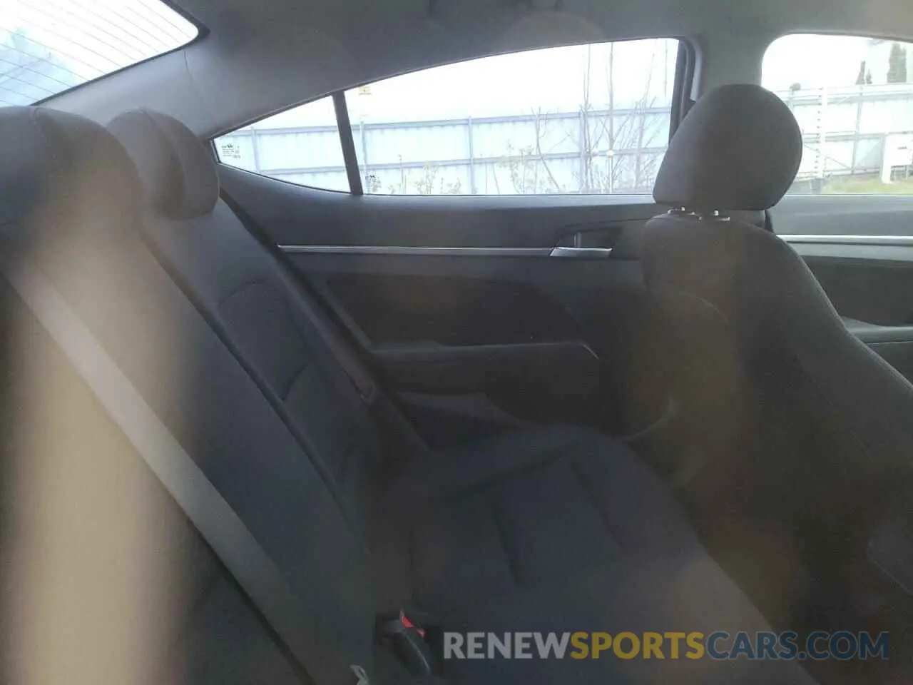 10 Photograph of a damaged car KMHD84LF8KU836549 HYUNDAI ELANTRA 2019