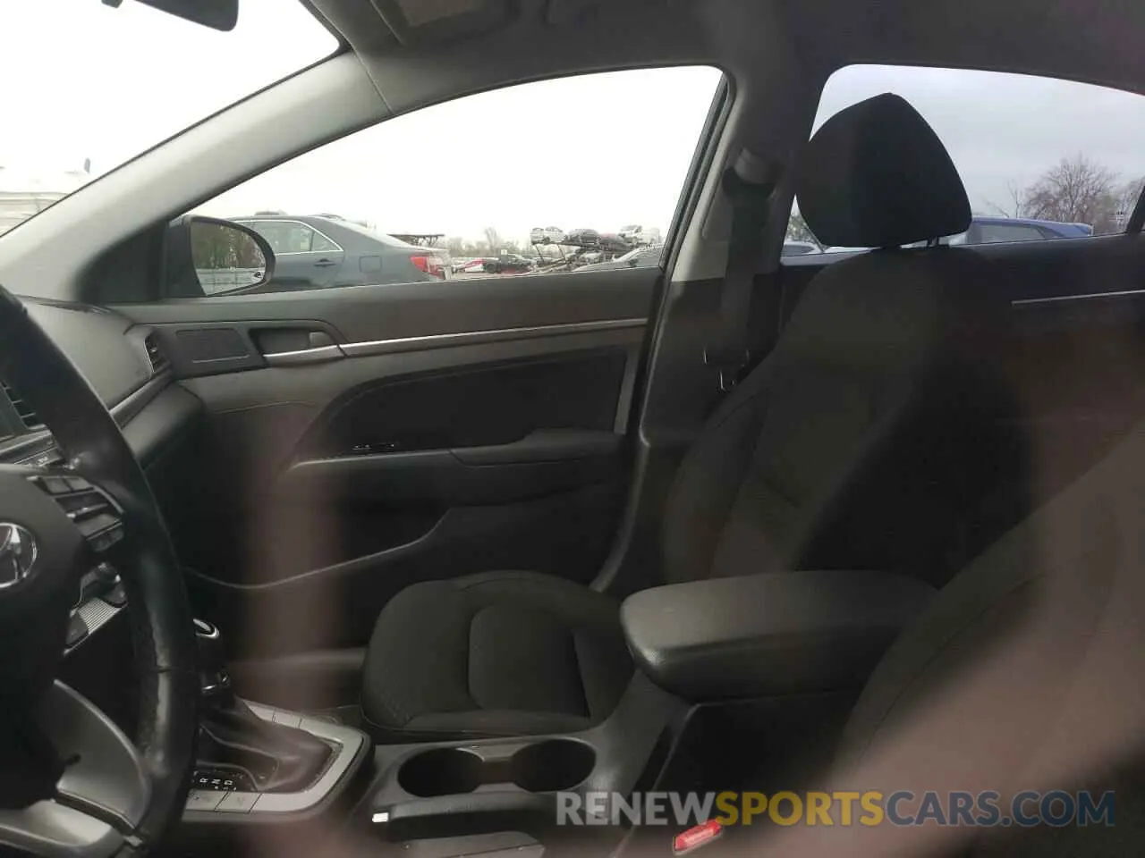 7 Photograph of a damaged car KMHD84LF8KU836549 HYUNDAI ELANTRA 2019