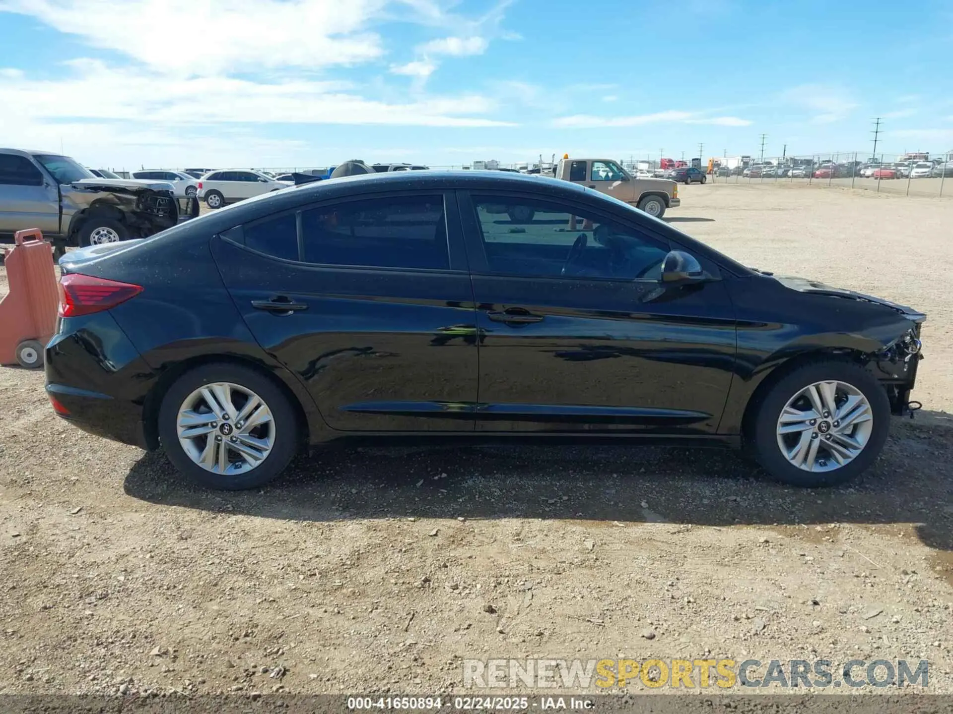 14 Photograph of a damaged car KMHD84LF9KU850394 HYUNDAI ELANTRA 2019