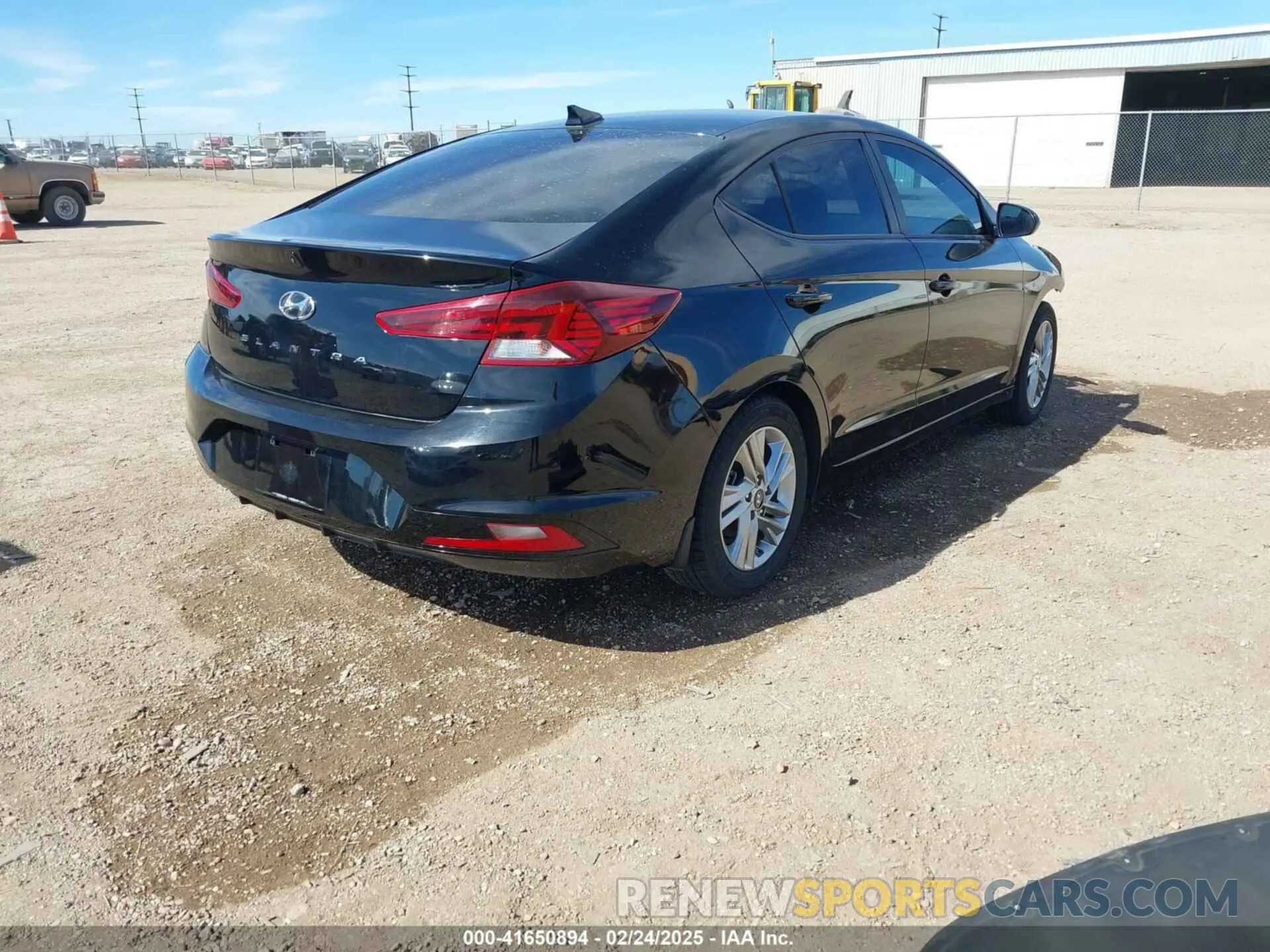 4 Photograph of a damaged car KMHD84LF9KU850394 HYUNDAI ELANTRA 2019