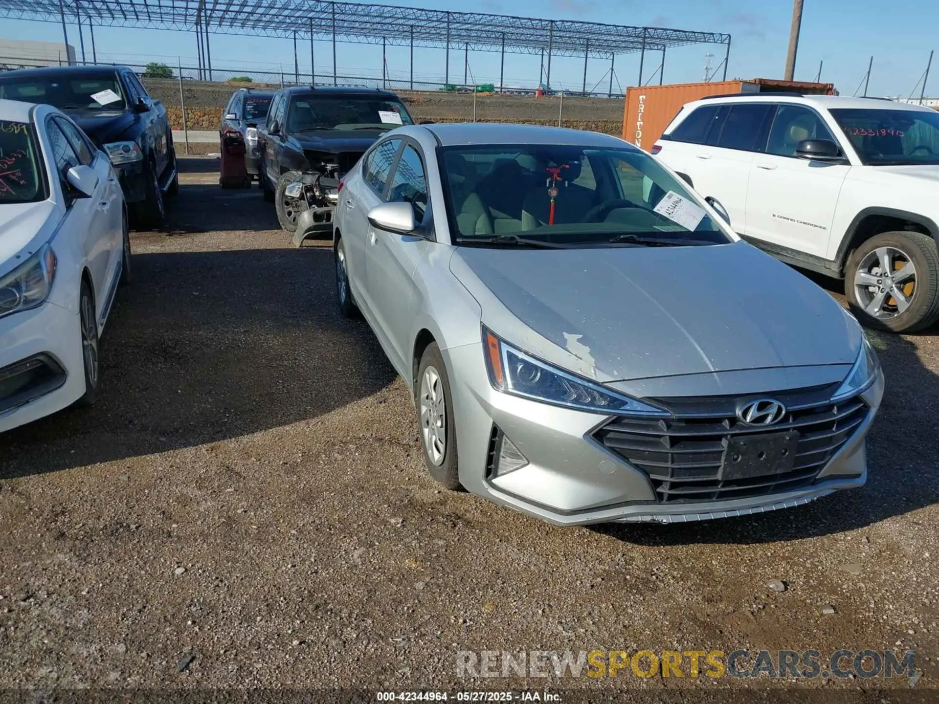 1 Photograph of a damaged car KMHD84LFXKU746190 HYUNDAI ELANTRA 2019