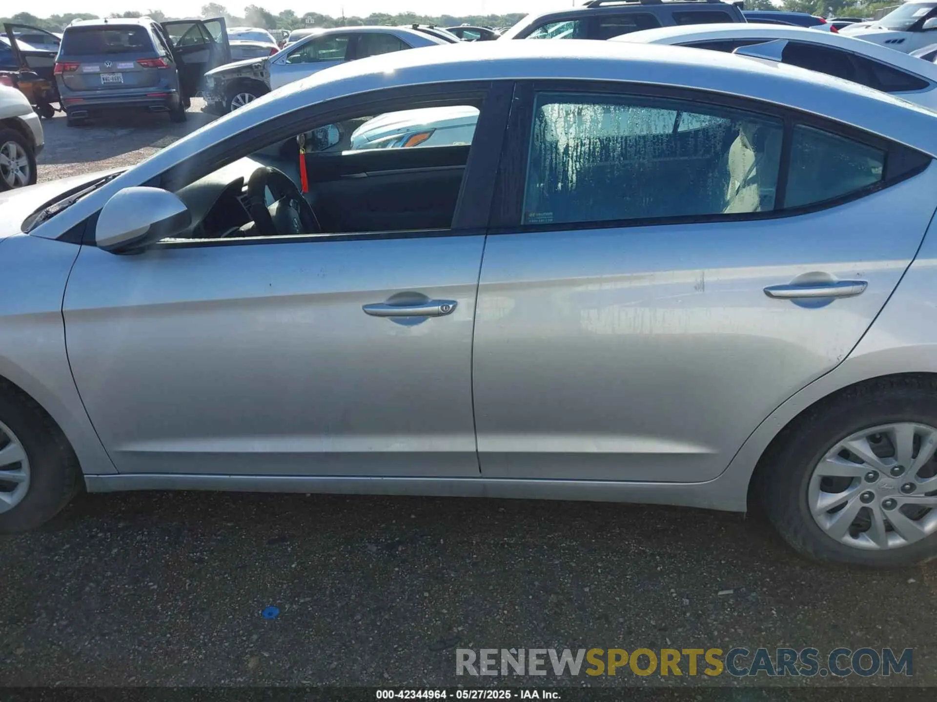 14 Photograph of a damaged car KMHD84LFXKU746190 HYUNDAI ELANTRA 2019