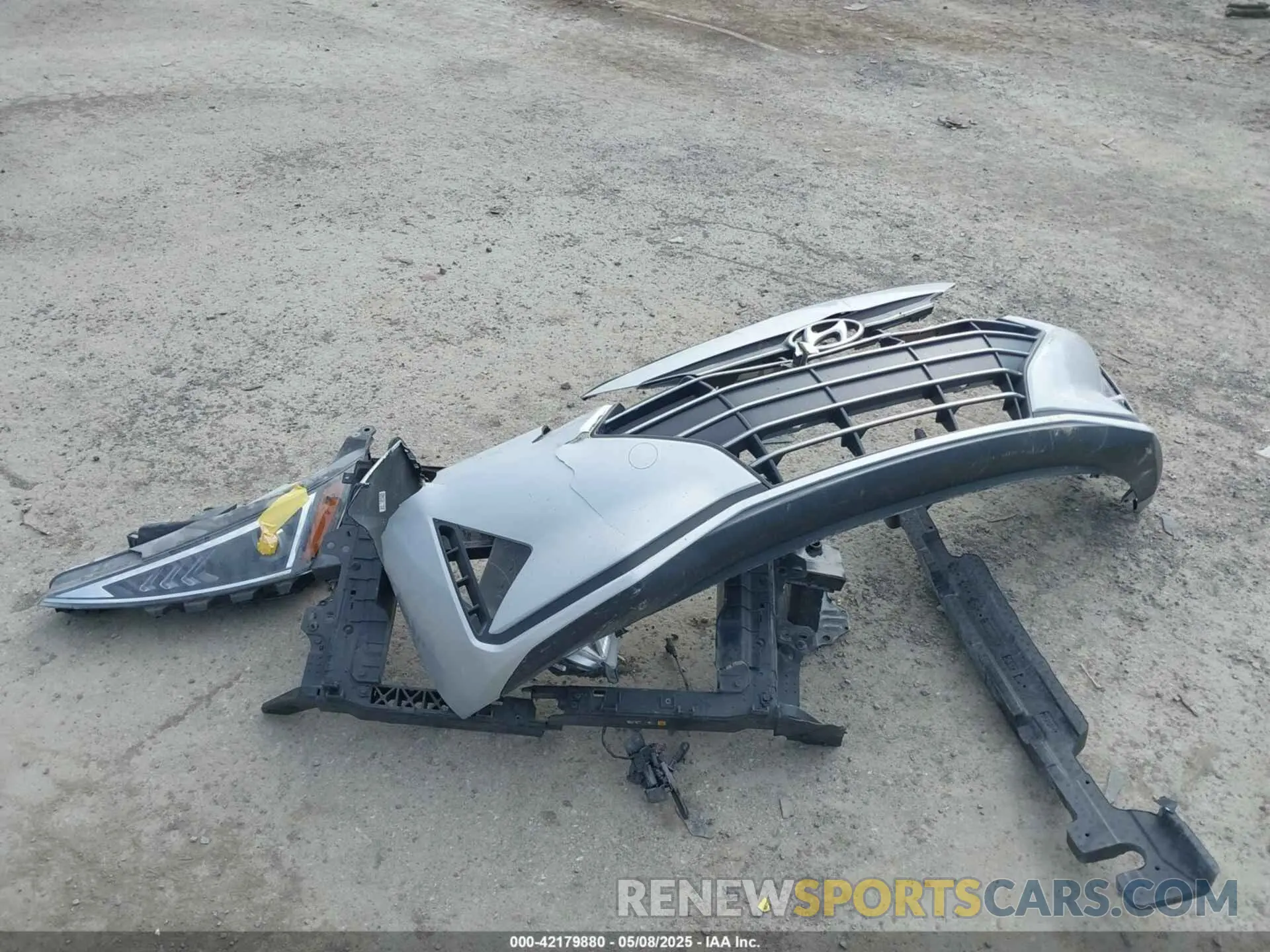 12 Photograph of a damaged car KMHD84LFXKU762860 HYUNDAI ELANTRA 2019