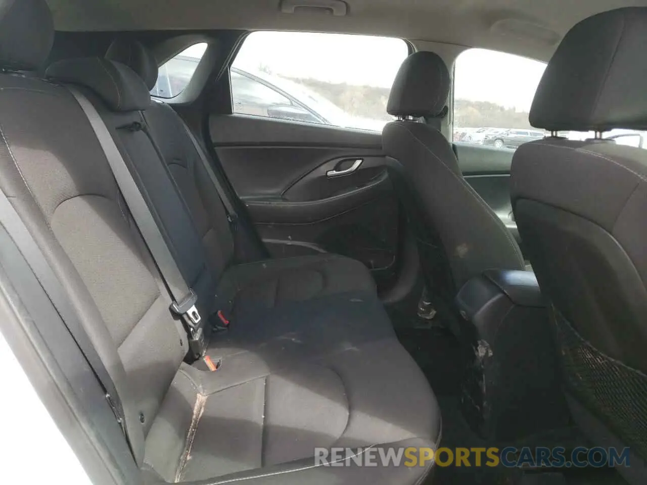 10 Photograph of a damaged car KMHH35LE1KU088983 HYUNDAI ELANTRA 2019