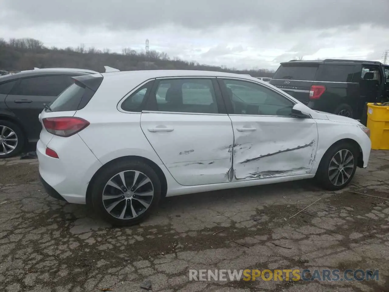 3 Photograph of a damaged car KMHH35LE1KU088983 HYUNDAI ELANTRA 2019