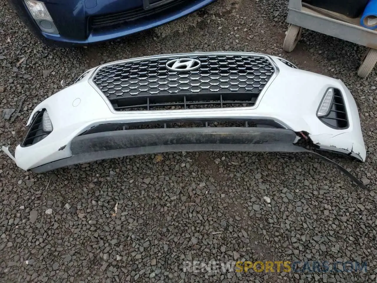 13 Photograph of a damaged car KMHH35LE1KU093682 HYUNDAI ELANTRA 2019