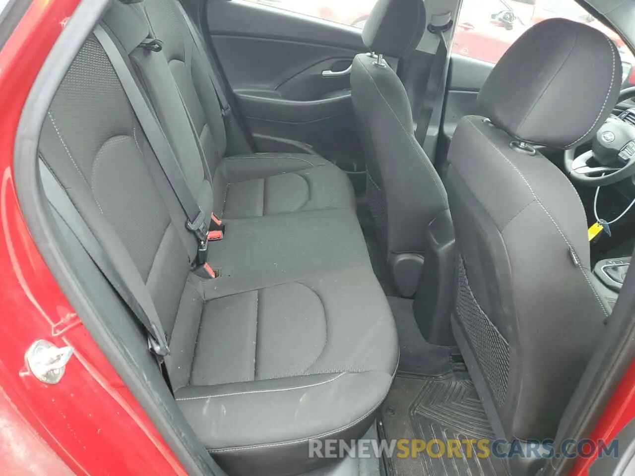 10 Photograph of a damaged car KMHH35LE2KU092945 HYUNDAI ELANTRA 2019