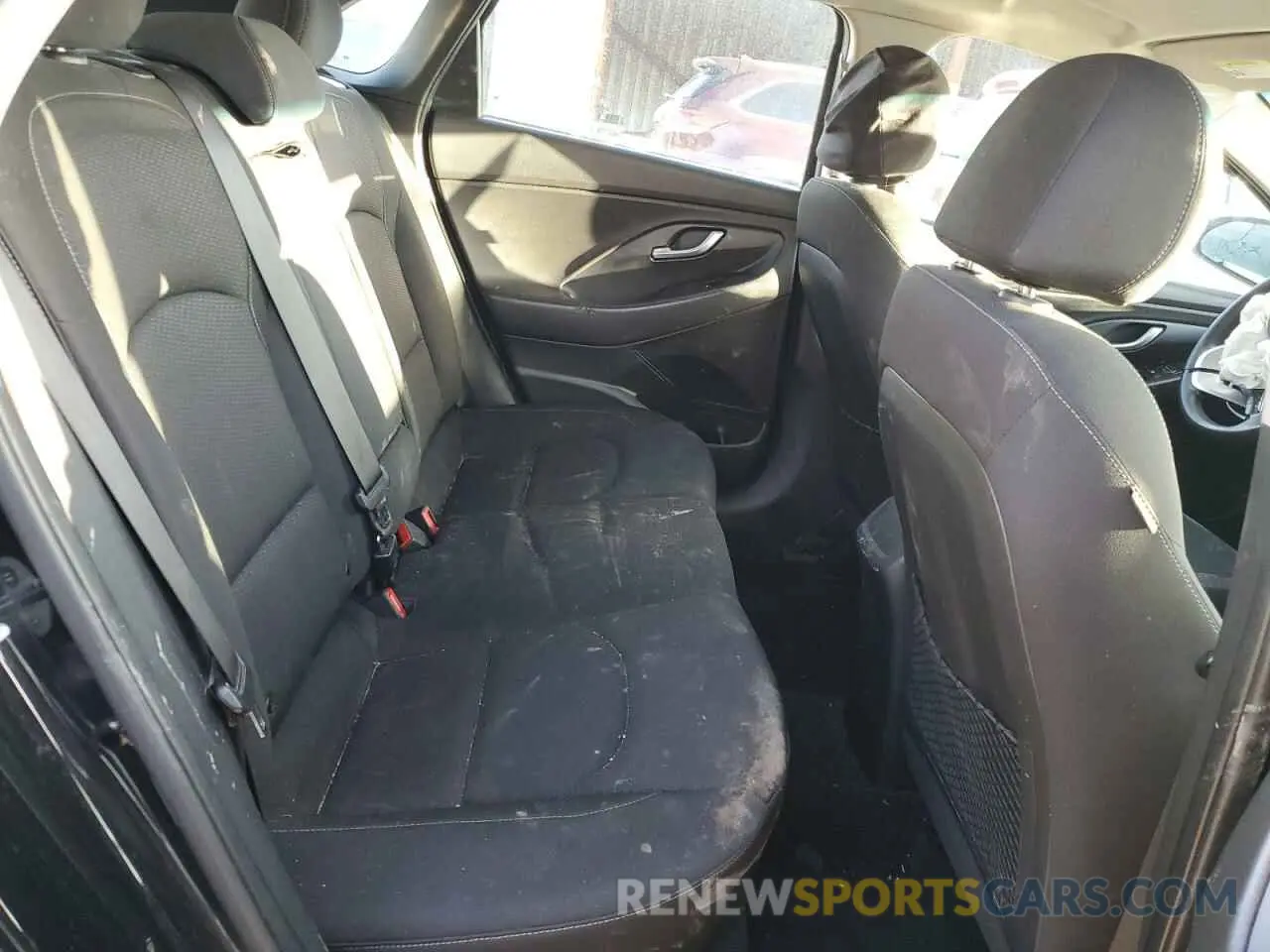 10 Photograph of a damaged car KMHH35LE8KU099415 HYUNDAI ELANTRA 2019