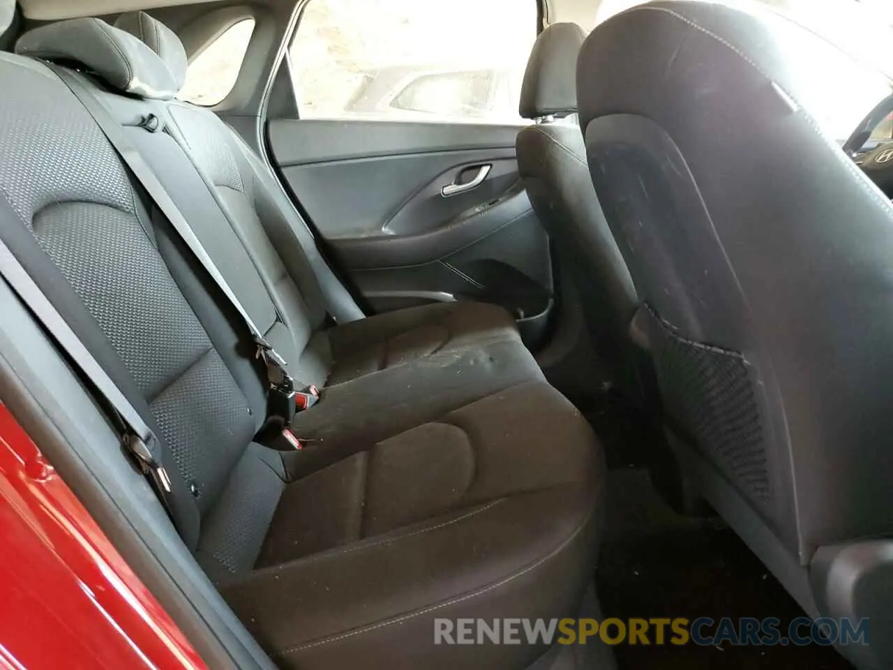 10 Photograph of a damaged car KMHH35LE9KU102774 HYUNDAI ELANTRA 2019