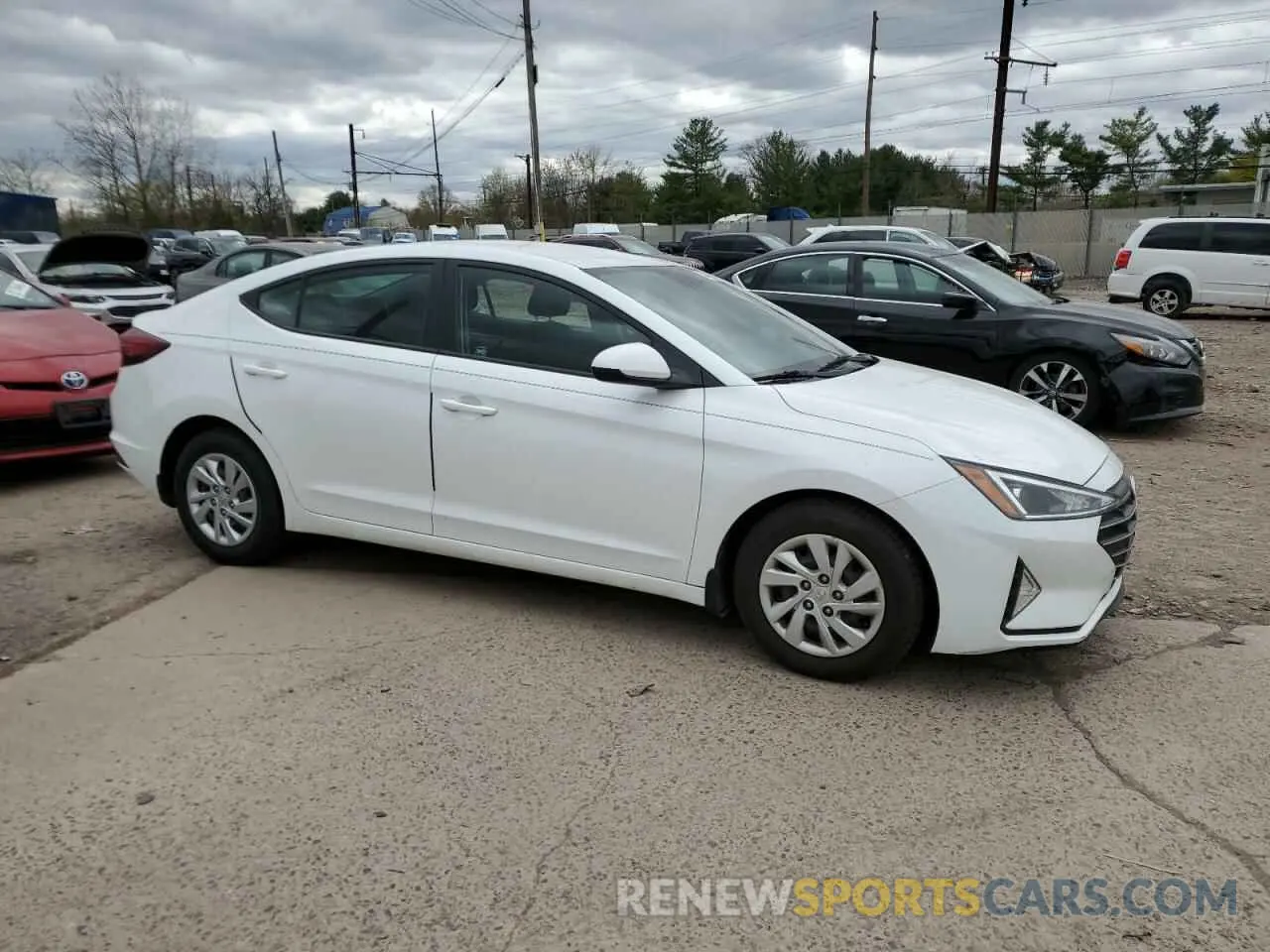 4 Photograph of a damaged car 5NPD74LF0LH502163 HYUNDAI ELANTRA 2020