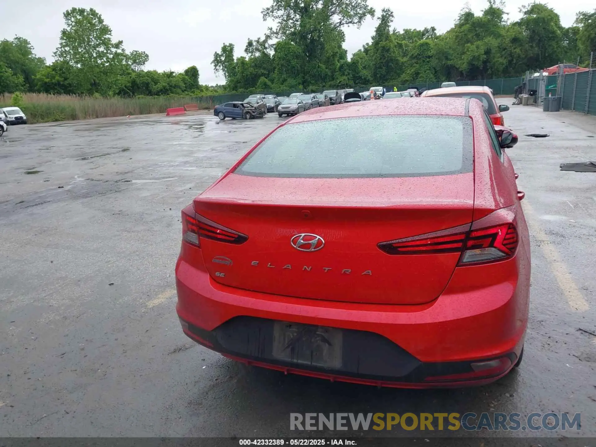 17 Photograph of a damaged car 5NPD74LF0LH556496 HYUNDAI ELANTRA 2020