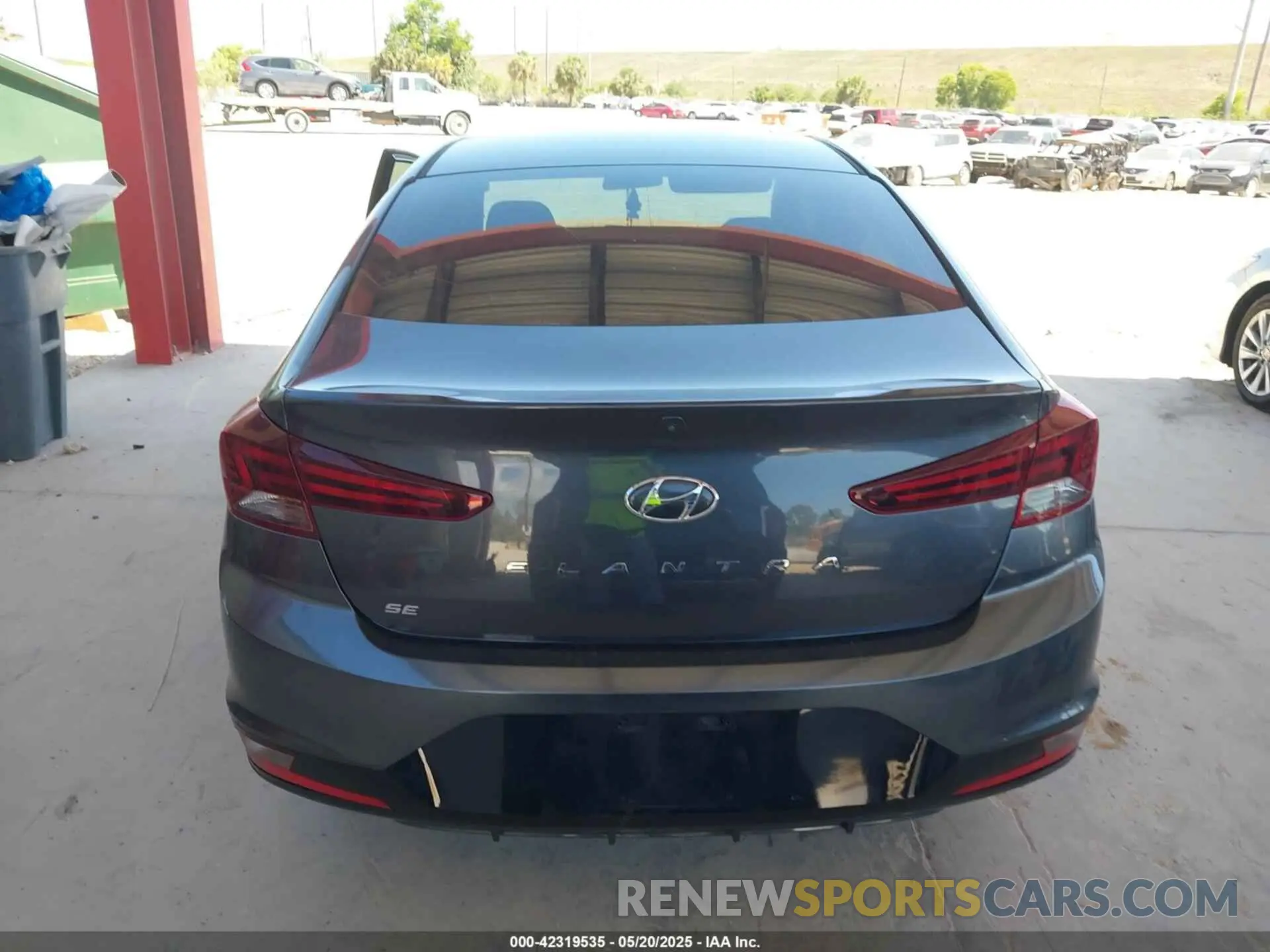 16 Photograph of a damaged car 5NPD74LF0LH598831 HYUNDAI ELANTRA 2020