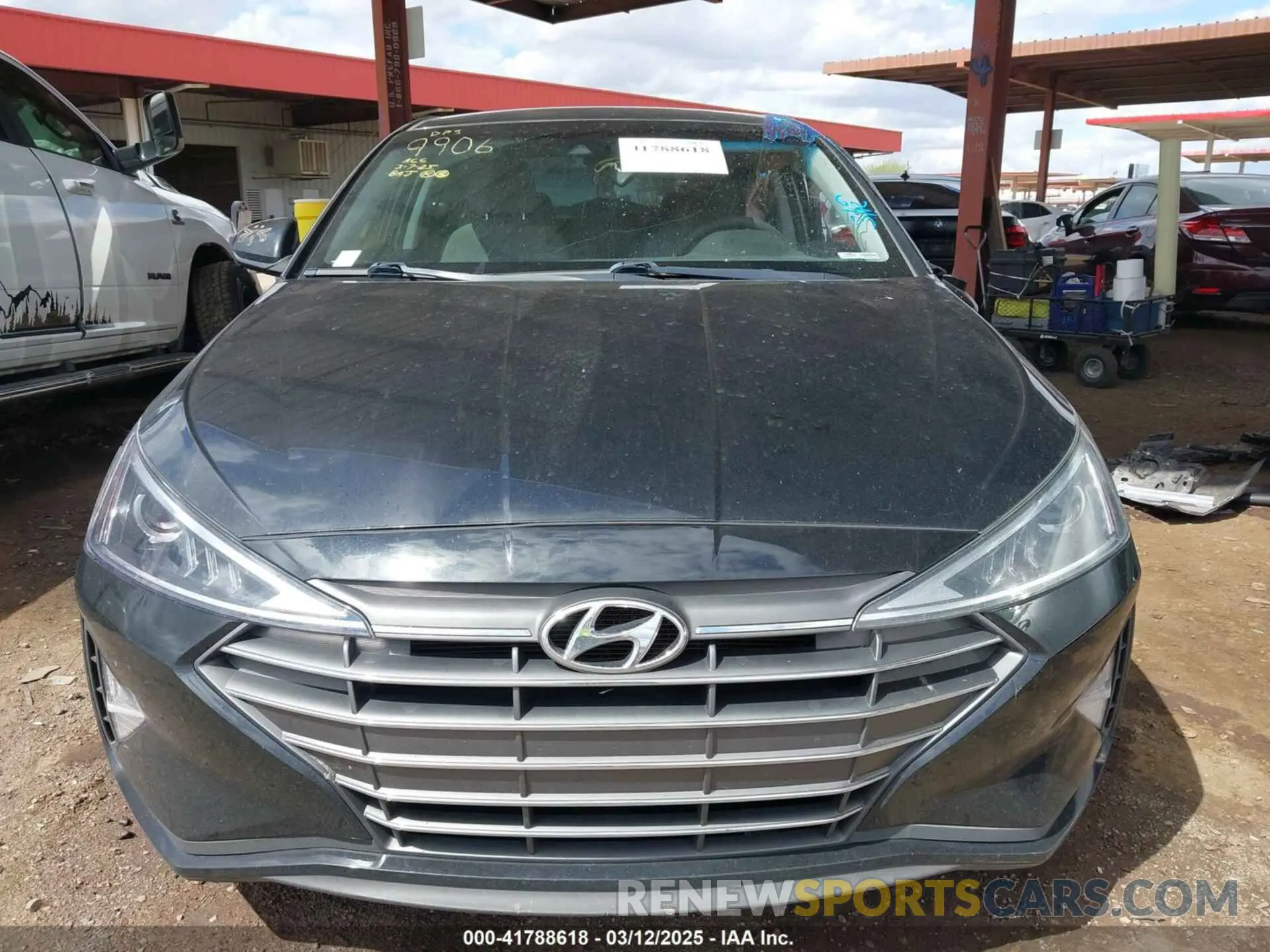 12 Photograph of a damaged car 5NPD74LF0LH606457 HYUNDAI ELANTRA 2020