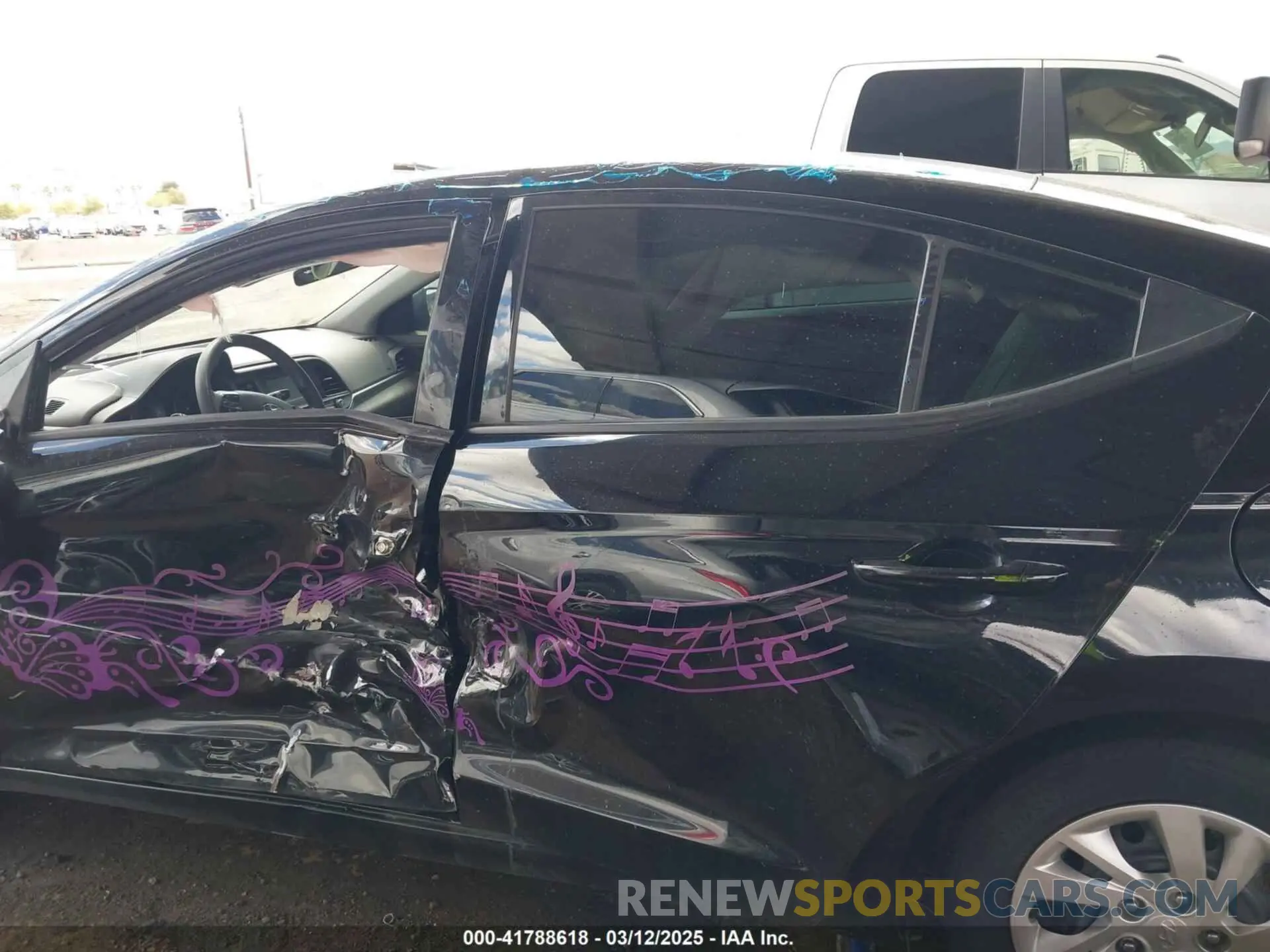 14 Photograph of a damaged car 5NPD74LF0LH606457 HYUNDAI ELANTRA 2020