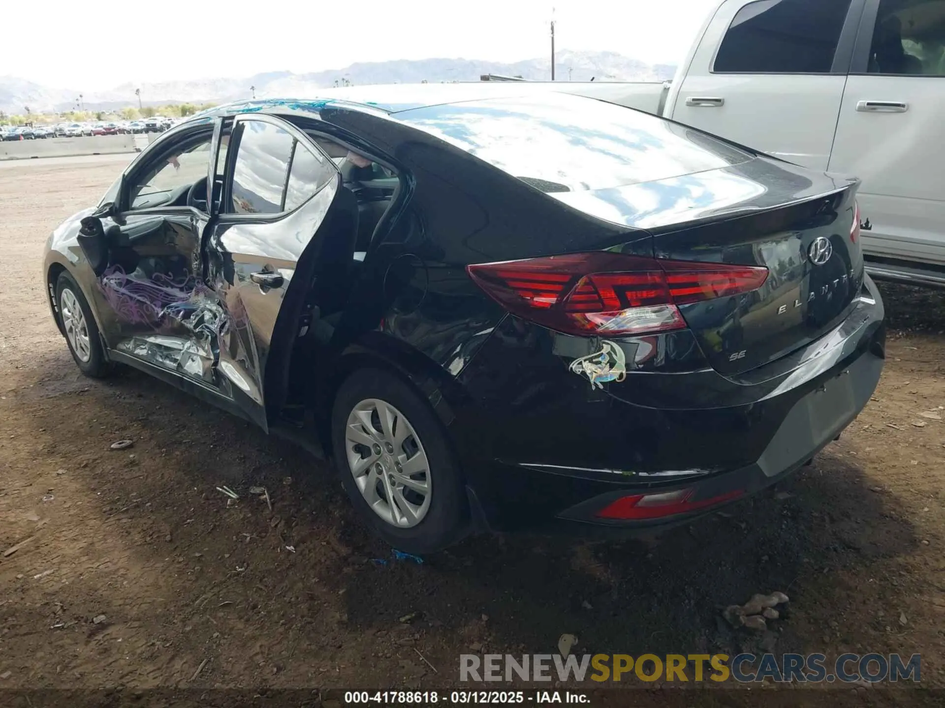3 Photograph of a damaged car 5NPD74LF0LH606457 HYUNDAI ELANTRA 2020