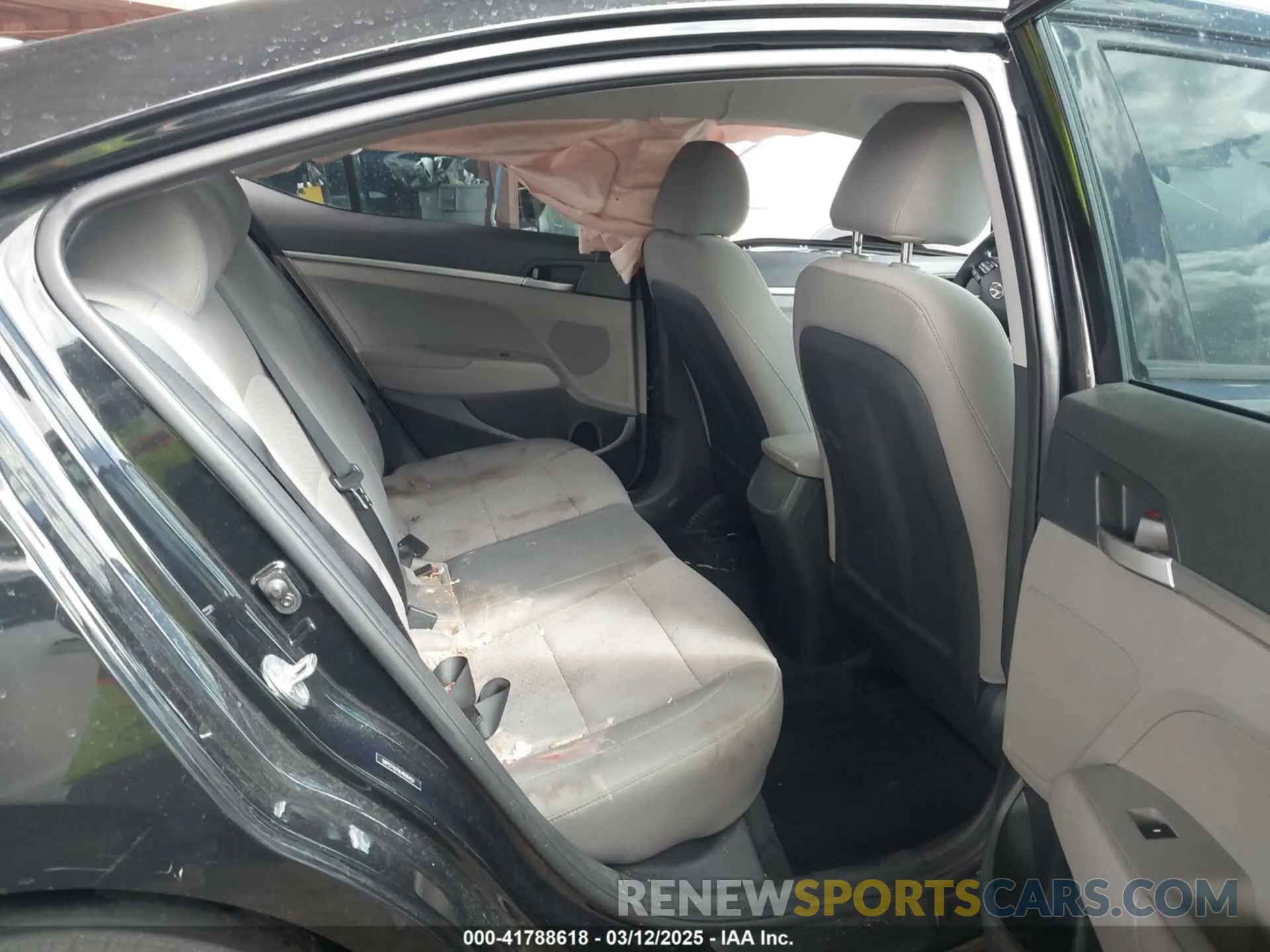 8 Photograph of a damaged car 5NPD74LF0LH606457 HYUNDAI ELANTRA 2020