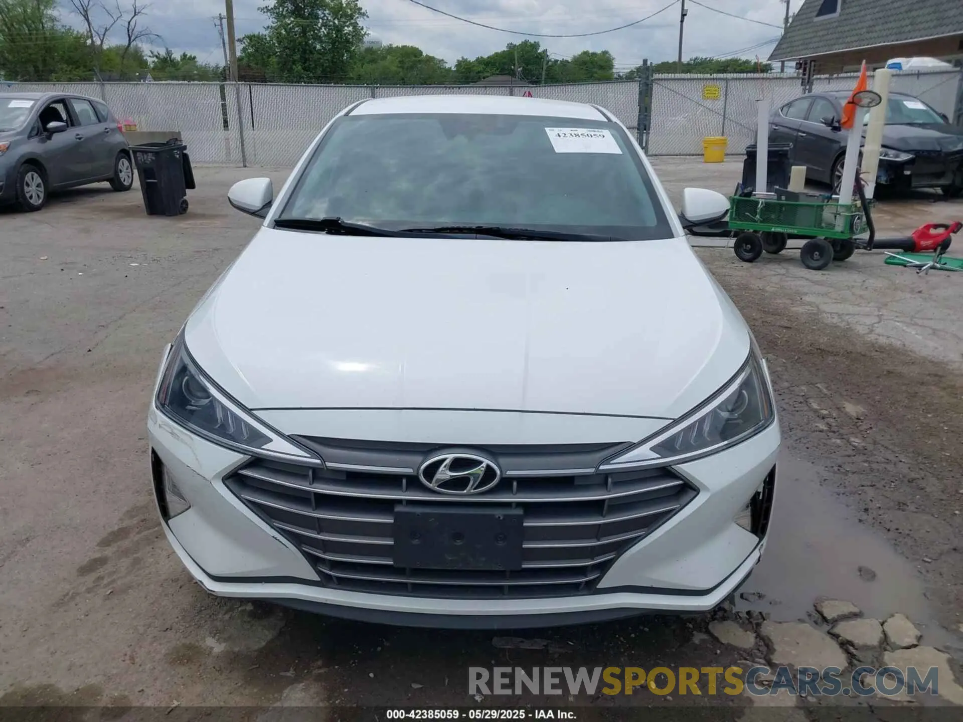 13 Photograph of a damaged car 5NPD74LF0LH618060 HYUNDAI ELANTRA 2020