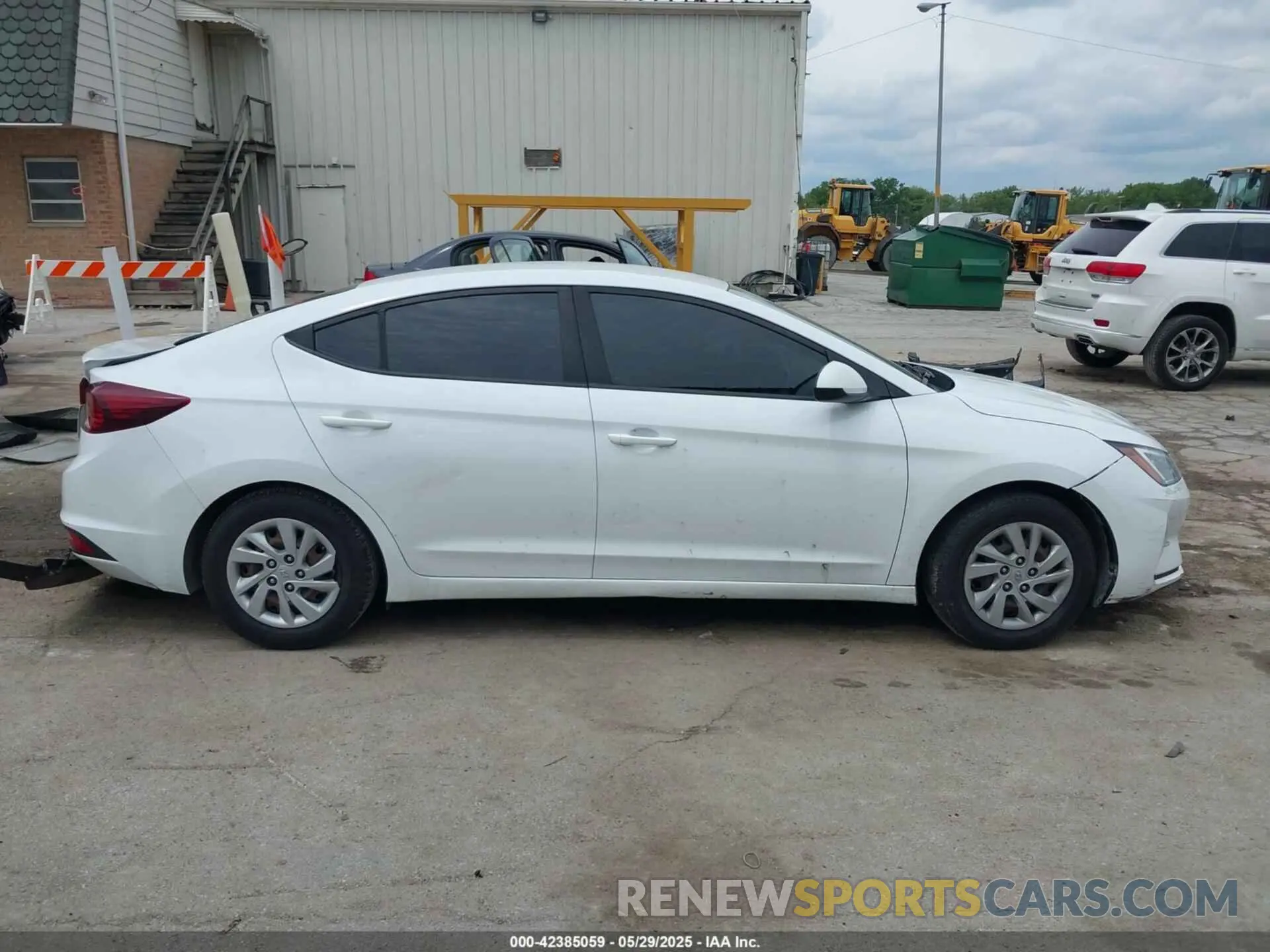 14 Photograph of a damaged car 5NPD74LF0LH618060 HYUNDAI ELANTRA 2020