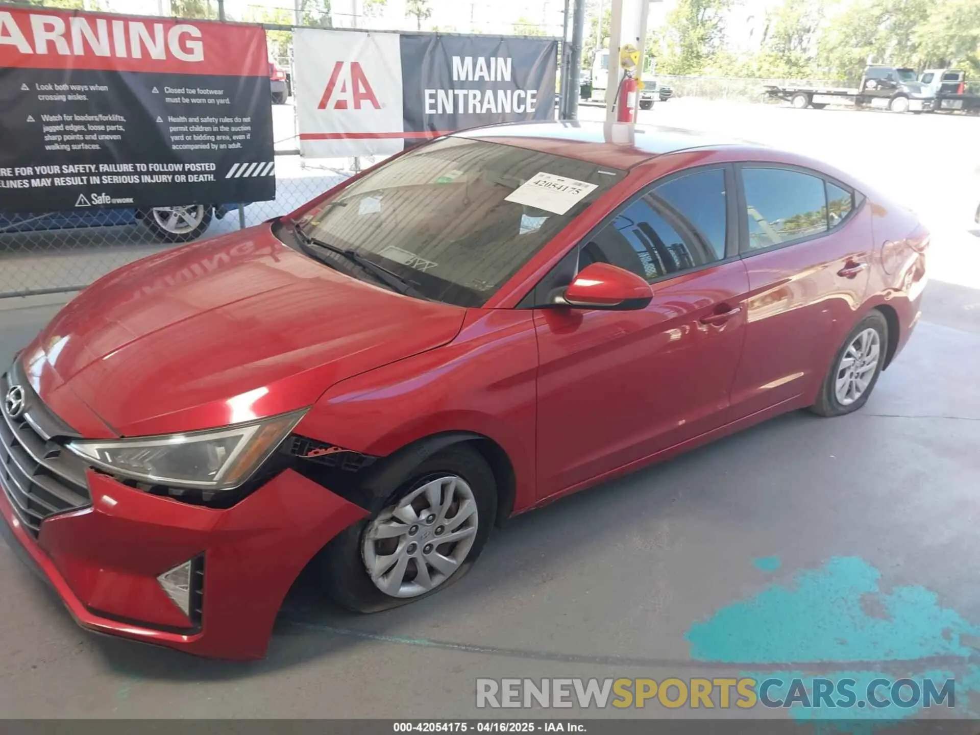 13 Photograph of a damaged car 5NPD74LF1LH500566 HYUNDAI ELANTRA 2020