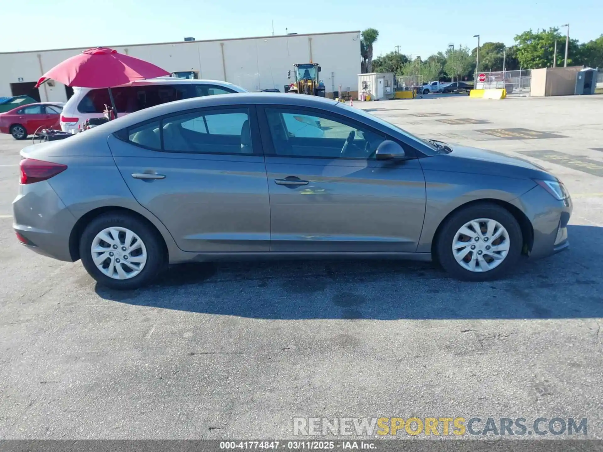 13 Photograph of a damaged car 5NPD74LF1LH506965 HYUNDAI ELANTRA 2020