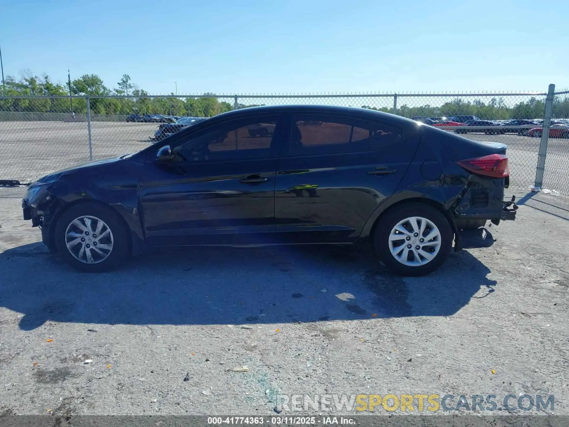 15 Photograph of a damaged car 5NPD74LF1LH559861 HYUNDAI ELANTRA 2020