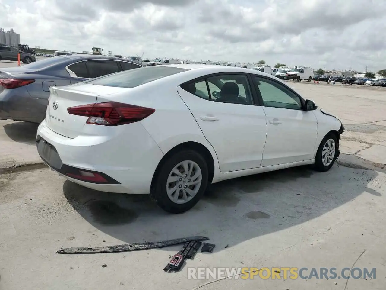 3 Photograph of a damaged car 5NPD74LF1LH602921 HYUNDAI ELANTRA 2020