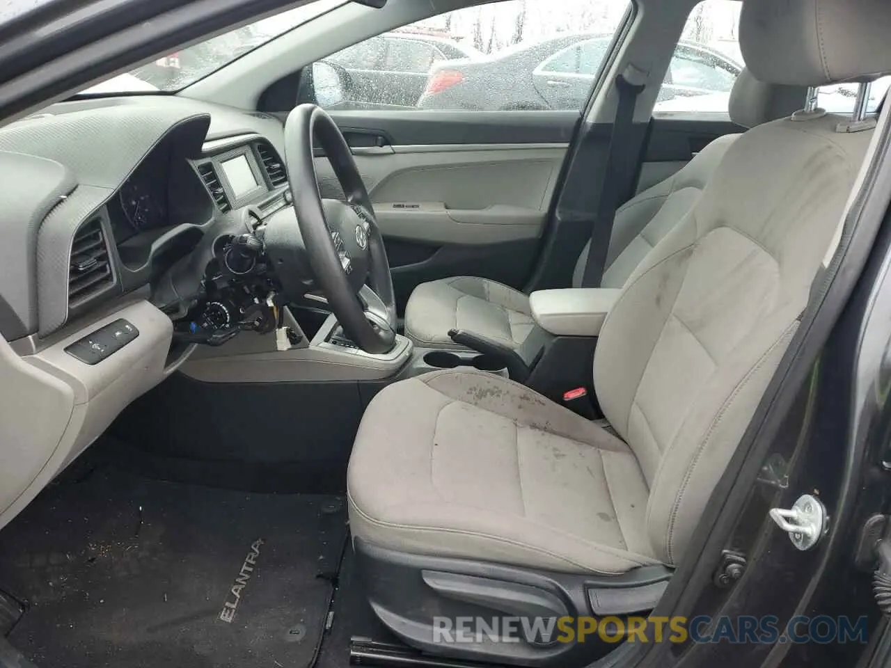 7 Photograph of a damaged car 5NPD74LF1LH604930 HYUNDAI ELANTRA 2020