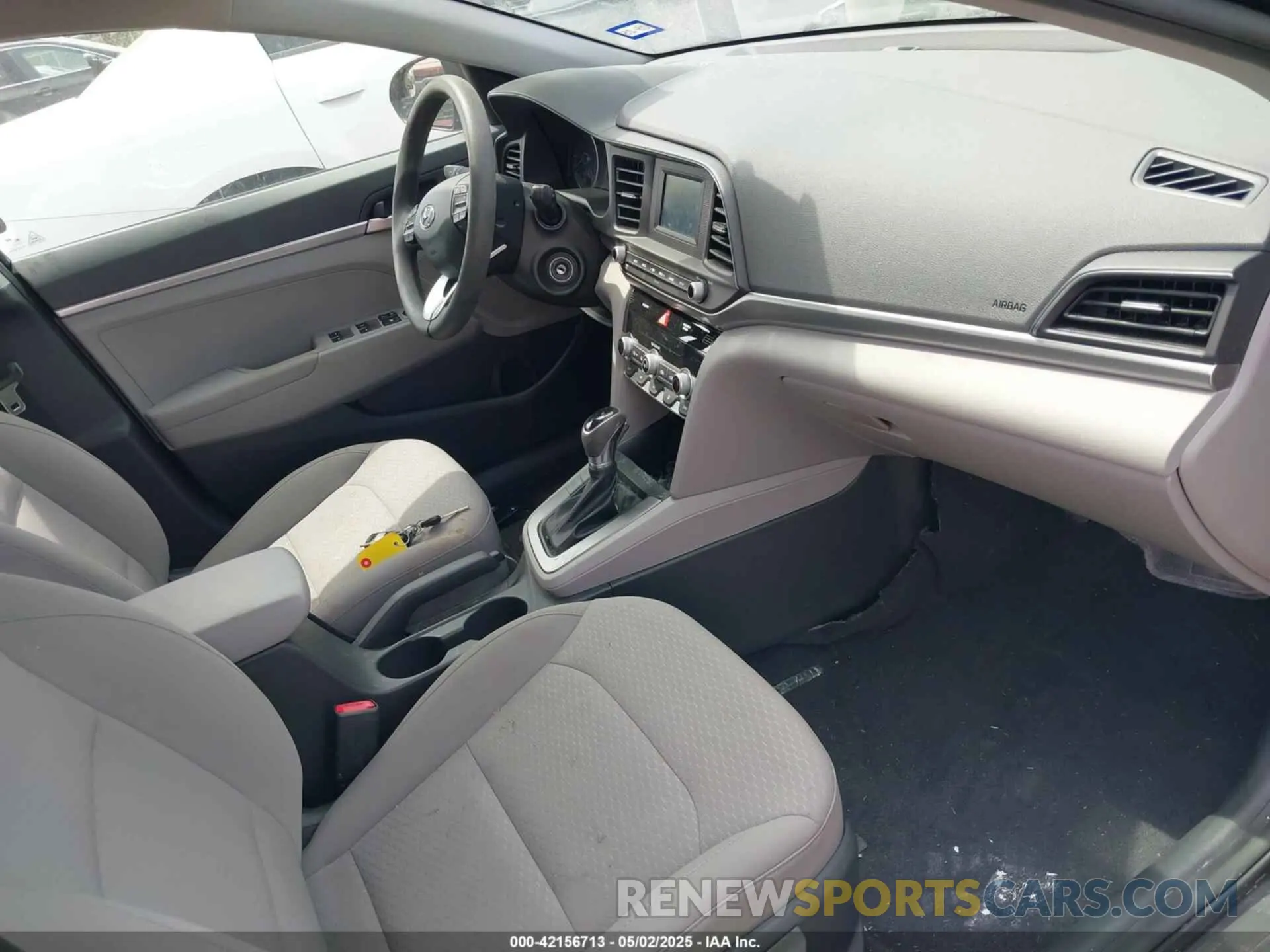 5 Photograph of a damaged car 5NPD74LF1LH610467 HYUNDAI ELANTRA 2020