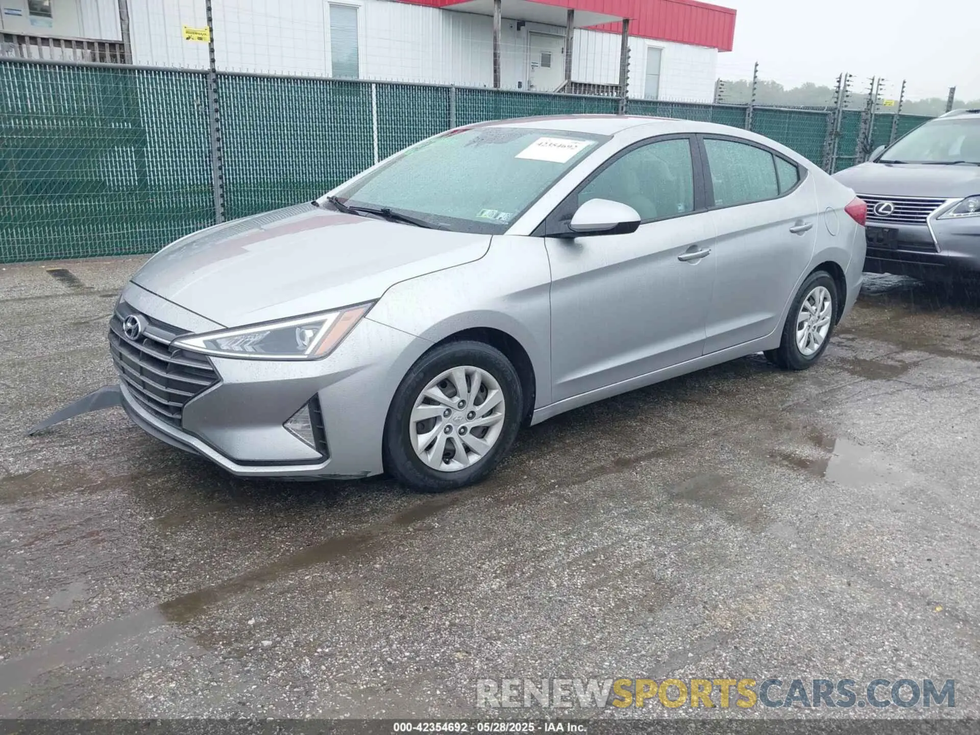 2 Photograph of a damaged car 5NPD74LF1LH615152 HYUNDAI ELANTRA 2020