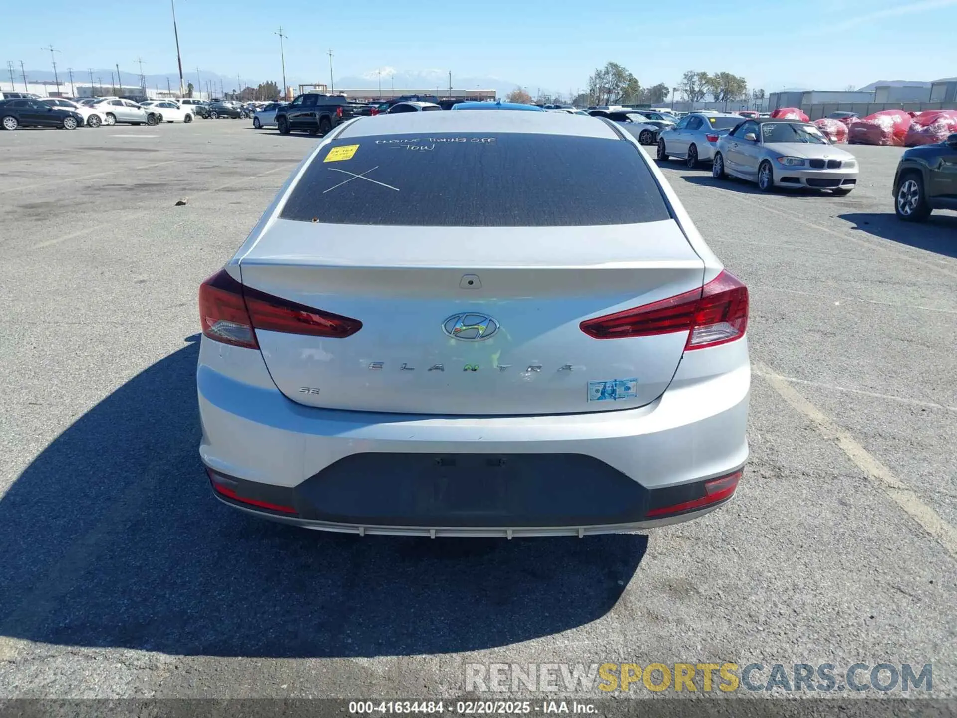 17 Photograph of a damaged car 5NPD74LF2LH499606 HYUNDAI ELANTRA 2020